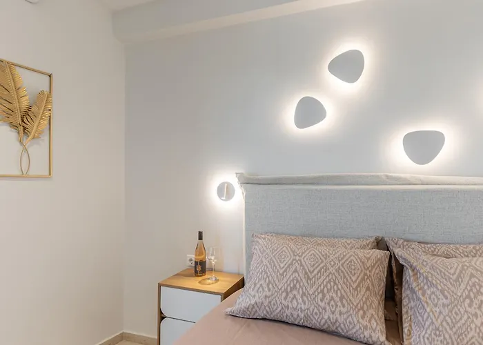 公寓 Pnoe Luxe & Spa, Naxos Town *