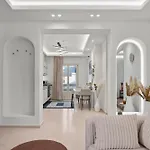 Pnoe Luxe & Spa, Naxos Town דירה