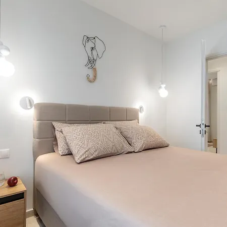 Pnoe Luxe & Spa, Naxos Town شقة Naxos City