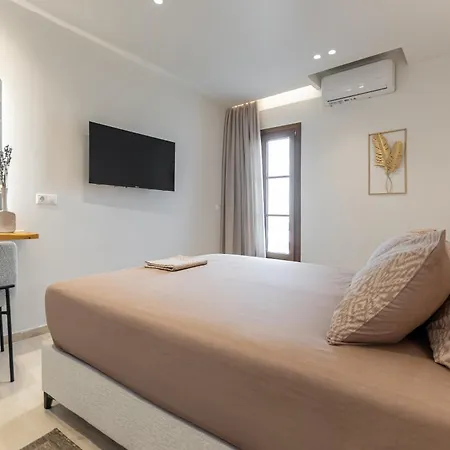 Pnoe Luxe & Spa, Naxos Town شقة