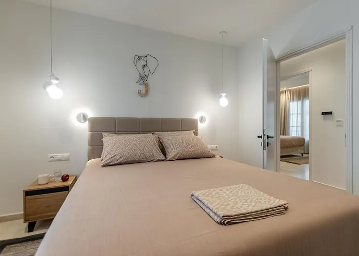 Pnoe Luxe & Spa, Naxos Town Апартаменты *